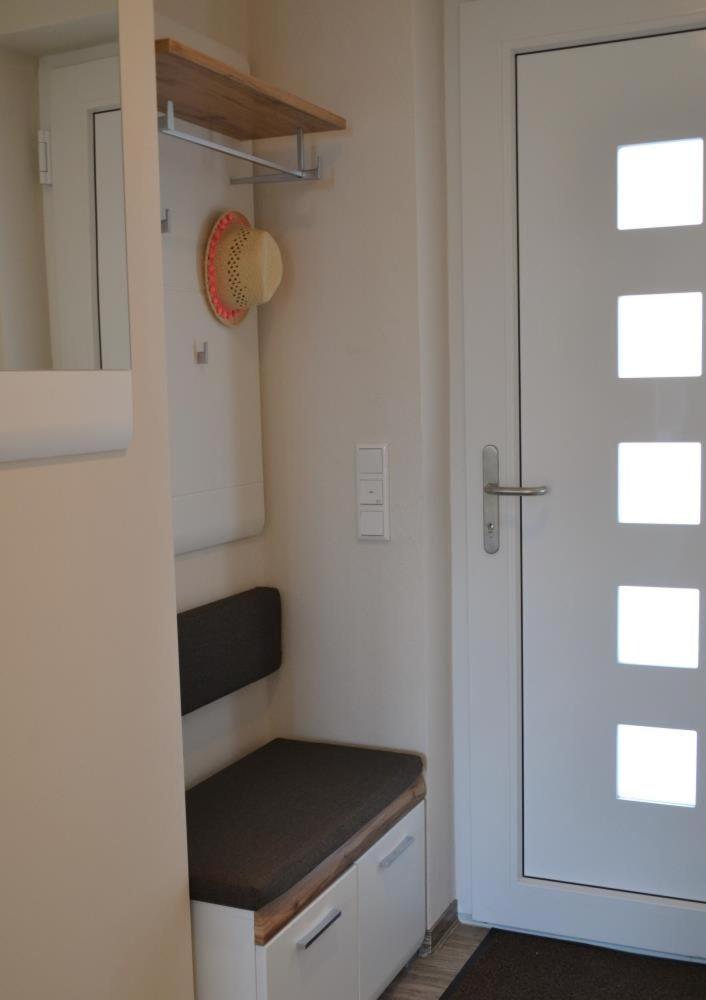 U16 Og - Komfortable Ferienwohnung Mit Kamin, Wlan Und Seeblick Marienfelde Exterior photo